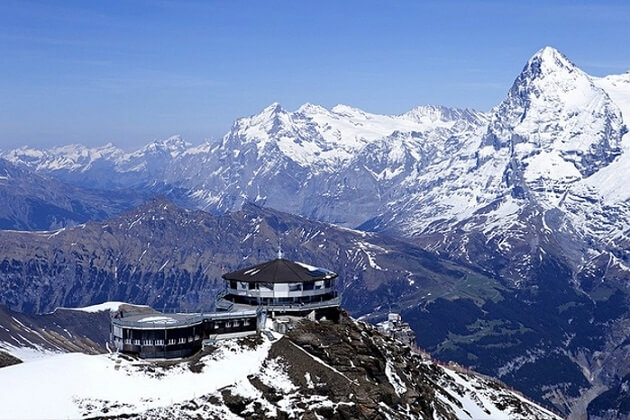 Restaurants incroyables dans le monde, tables avec vue