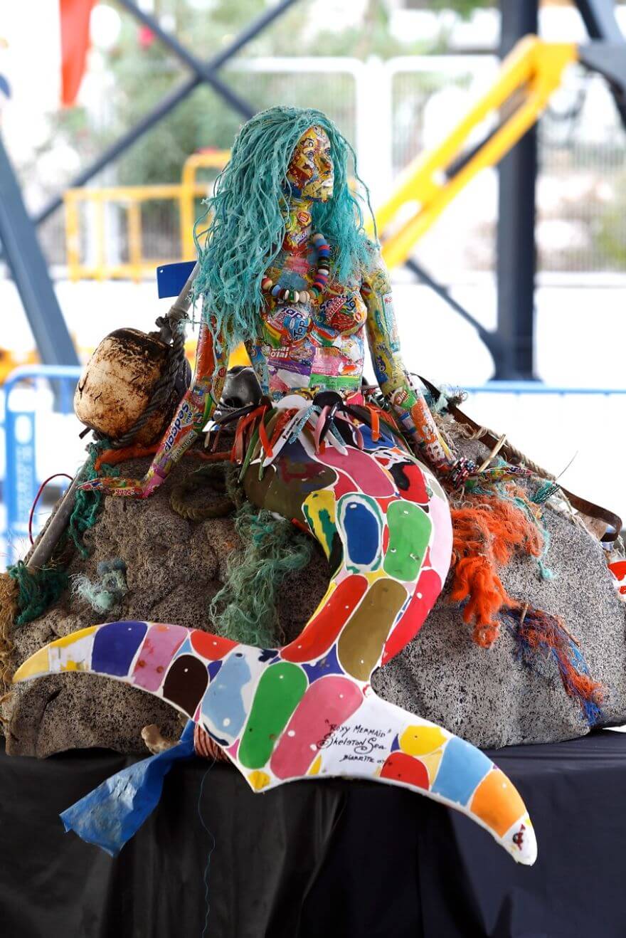 trash art, déchets plastiques, océans