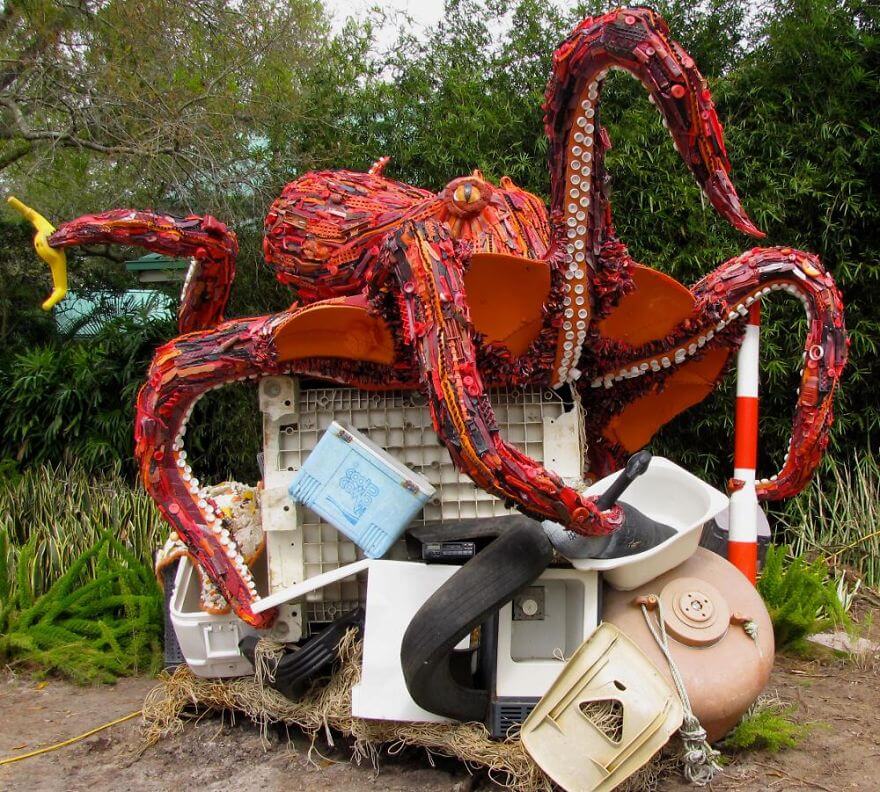 trash art, déchets plastiques, océans