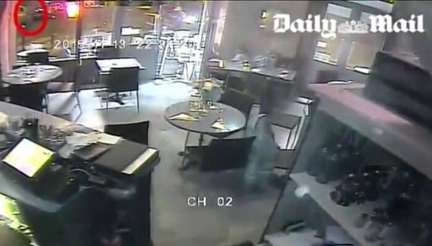 attaque de la pizzeria Casa Nostra, vidéo