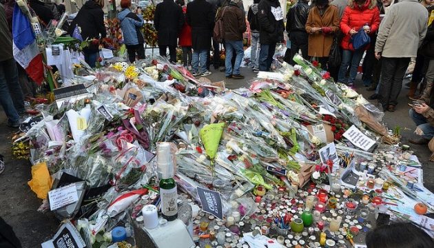 Les enfants orphelins après les attentats de Paris seront adoptés par l’Etat pupilles de la Nation, enfants orphelins, attentats de Paris