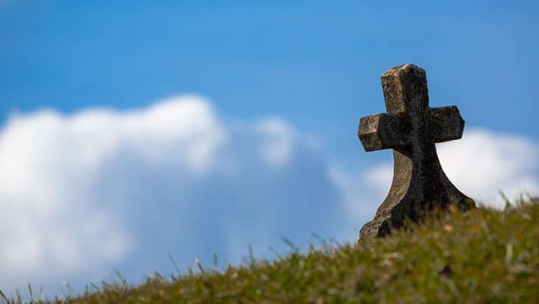 10 statistiques surprenantes sur les manières de mourir Croix, Mort, Statistiques