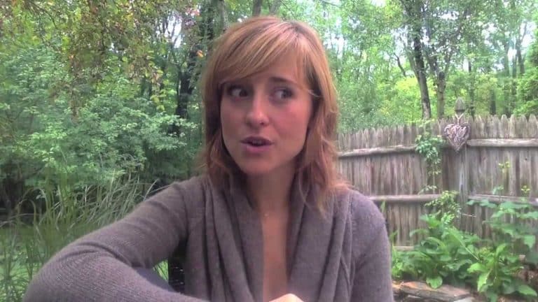 L’héroïne de Smallville, Allison Mack , est suspectée d’appartenir à une secte dangereuse
