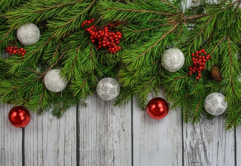 Comment décorer un sapin de Noël à petit prix ?