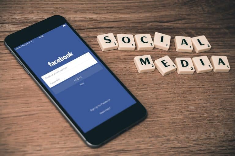 Quand les rumeurs se propagent sur Facebook, quelque chose d’inhabituel se produit