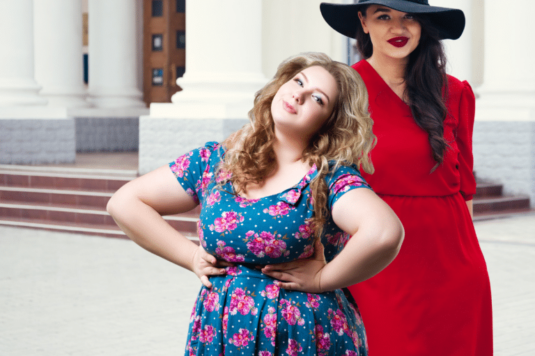 Robes et rondeurs : voici la robe adaptée à votre silhouette pour briller Robes et rondeurs : nous avons la robe parfaite pour vous !