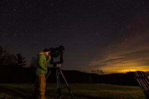Nous ne voyons que 93 milliards d’années-lumière de l’Univers, pourquoi ?